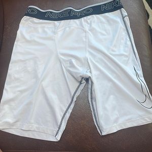 Mens Nike Pro Compression Shorts - Size Large - White & Black